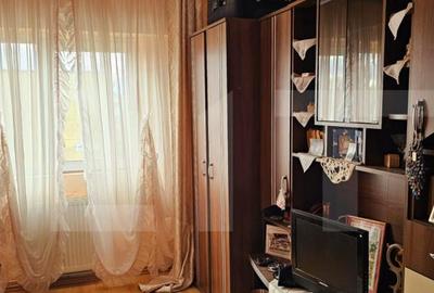 Apartament generos: 97,5 mp, 5 camere, 2 bai mari - 5