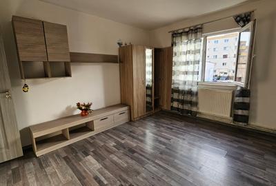 Garsonieră, mobilată în Astra