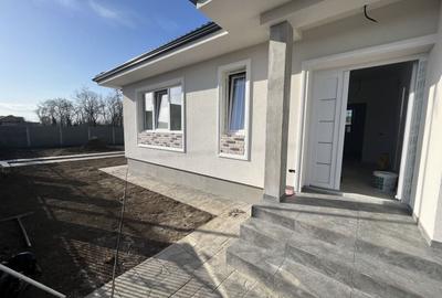 Casă individuală cu 4 camere cu Canalizare în Utvin - 2