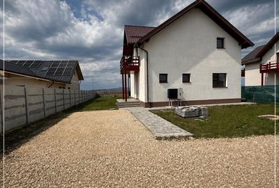 Casă individuală cu 5 camere cu Teren 500 Mp în Sânpetru - 2