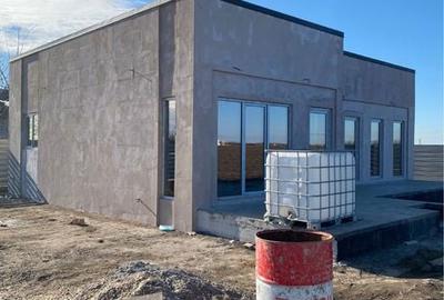 Casă cu 4 camere în Exterior Vest - 3