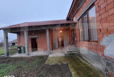 Casă cu 4 camere în Teremia Mică - 1