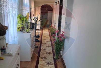 Casă cu 6 camere cu Canalizare în Sud - 16