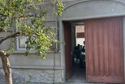 Casă cu 5 camere cu Teren 608 Mp în Gârbovăț - 2