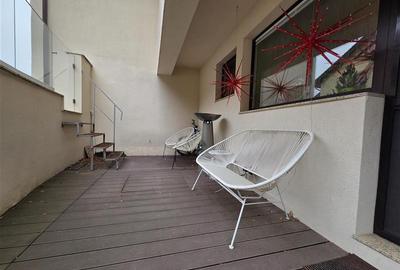 Apartament cu 3 camere semidecomandat, mobilat în Noua - 24