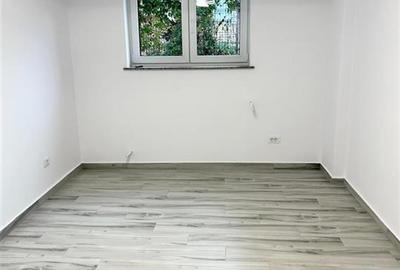 Apartament cu 3 camere decomandat în Hipodrom 4