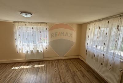 CASA DE VANZARA BAIA MARE ZONA LINISTITA - 26