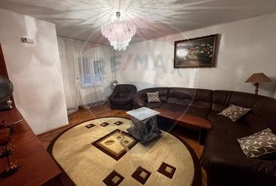 Apartament solid si spatios in una dintre cele mai bune zone ale Craio - 2