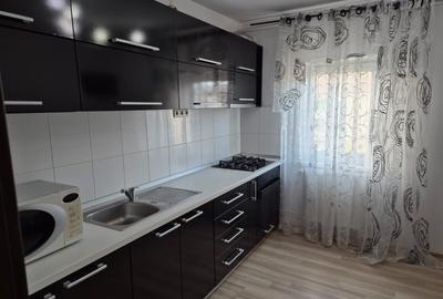 Apartament cu 3 camere decomandat, mobilat în Torontalului - 2