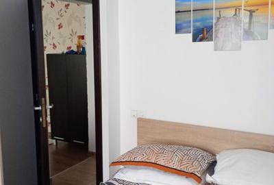 Apartament cu 3 camere semidecomandat în Central - 1
