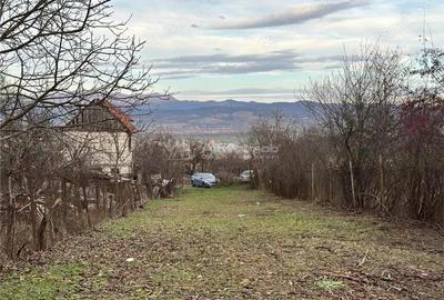 Teren de 1156 mp, în Vulcan