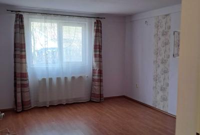 Casă cu 3 camere cu Teren 337 Mp în Central - 4