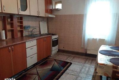 Apartament cu 3 camere decomandat în Micro 4 - 6