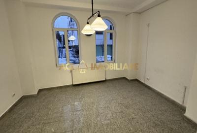 Casă individuală cu 9 camere cu Canalizare în Dacia - 5