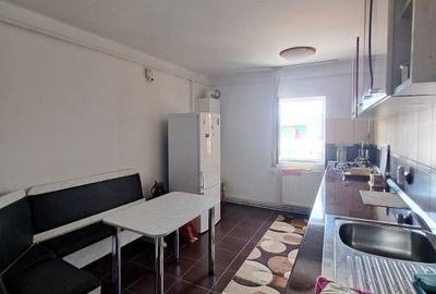 Apartament cu 3 camere decomandat în Traian - 14