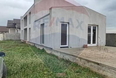 Casă cu 5 camere cu Teren 500 Mp în Oșorhei - 4