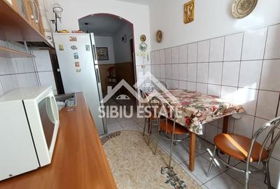 Apartament cu 3 camere decomandat, mobilat în Valea Aurie - 11