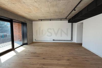 Apartament cu 3 camere semidecomandat în Floreasca