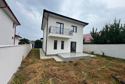 Vila superba in Miroslava, la strada principală - finisaje de lux Vila superba in Miroslava, la strada principală - finisaje de lux - 9