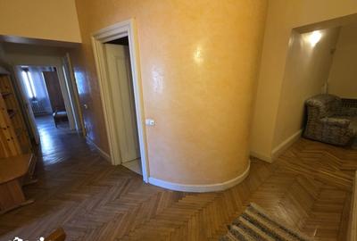 Apartament cu 2 camere decomandat în P-ța Victoriei - 8