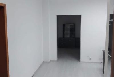 Spațiu comercial, de 75 mp, în Centrul Civic - 2