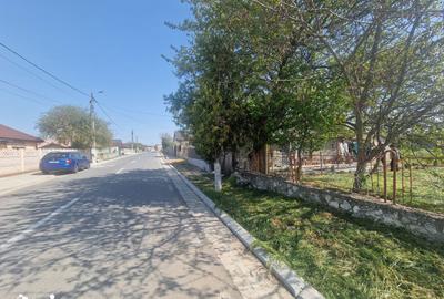 Teren de 858 mp, în Corbu