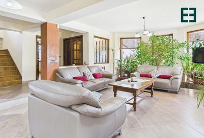 Casă individuală cu 6 camere cu Canalizare în Subcetate - 3