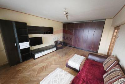Apartament cu 2 camere de vanzare in zona 1 Mai - 14