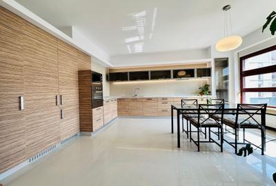 Apartament cu 3 camere decomandat, mobilat în P-ța Victoriei - 2