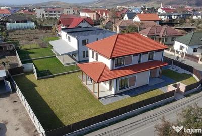 Casă cu 5 camere cu Teren 601 Mp în Central - 15