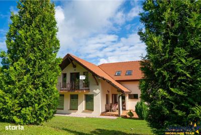 Casă cu 9 camere decomandat cu Teren 1750 Mp în Central - 17
