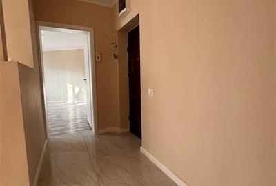 Apartament cu 3 camere decomandat în Apărătorii Patriei - 2