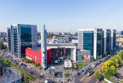 Spațiu comercial, în Politehnica - 7