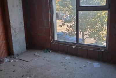 Vand bloc locuinte colective la rosu, stradal – Șos. Chitilei - 8