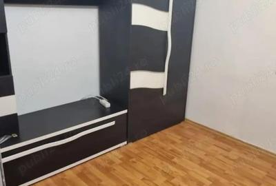 Garsonieră decomandată în Rahova