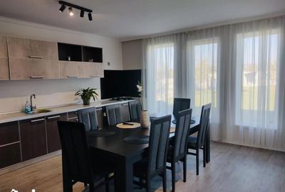 Casă cu 7 camere cu Teren 1025 Mp în Central - 4