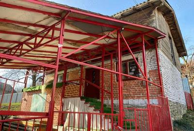 Oportunitate de investitie: Constructie cu utilitati+teren 285 mp Barajul Paltinu-Valea Doftanei - 1