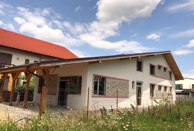 Casă cu 4 camere în Nord-Est