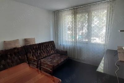 Apartament cu 3 camere decomandat în Drumul Taberei - 4
