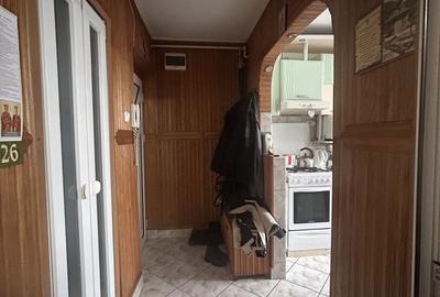 Apartament cu 3 camere semidecomandat în Central - 6