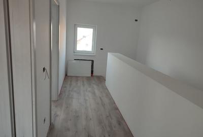 Sacalaz, 1/2 Duplex pe Etaj, 4 Camere,2 Bai,Terasa Acoperita - 10