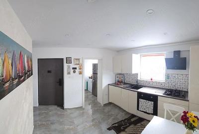 Apartament cu 3 camere semidecomandat în Apărătorii Patriei - 1