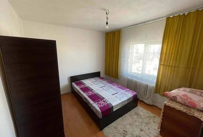 Apartament cu 3 camere semidecomandat în Calea București - 3