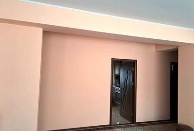 Casă cu 4 camere în Central - 1