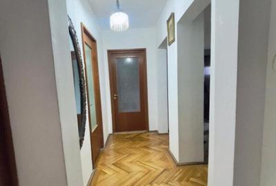 Apartament cu 4 camere decomandat Apartament cu 4 camere decomandat - 1