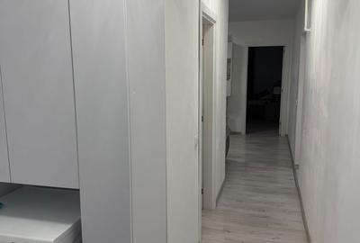 Apartament cu 3 camere semidecomandat în Berceni - 8