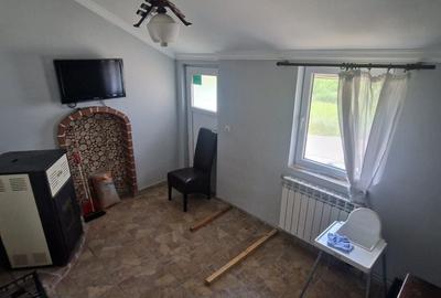 Casă cu 3 camere cu Teren 435 Mp în Central - 3