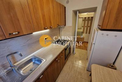 3 Camere Semidecomandat- Etaj intermediar-Zona Alexandru cel Bun - 2