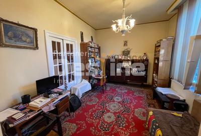 Casă individuală cu 7 camere cu Canalizare în Central - 18