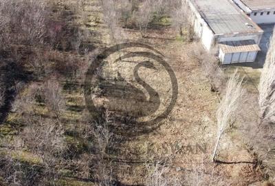 Teren de 695 mp, în B-dul București - 3